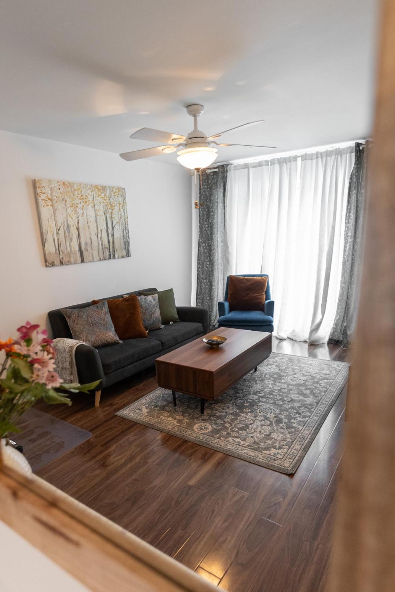 Comfortable Spacious House With Parking Brossard Eksteriør bilde