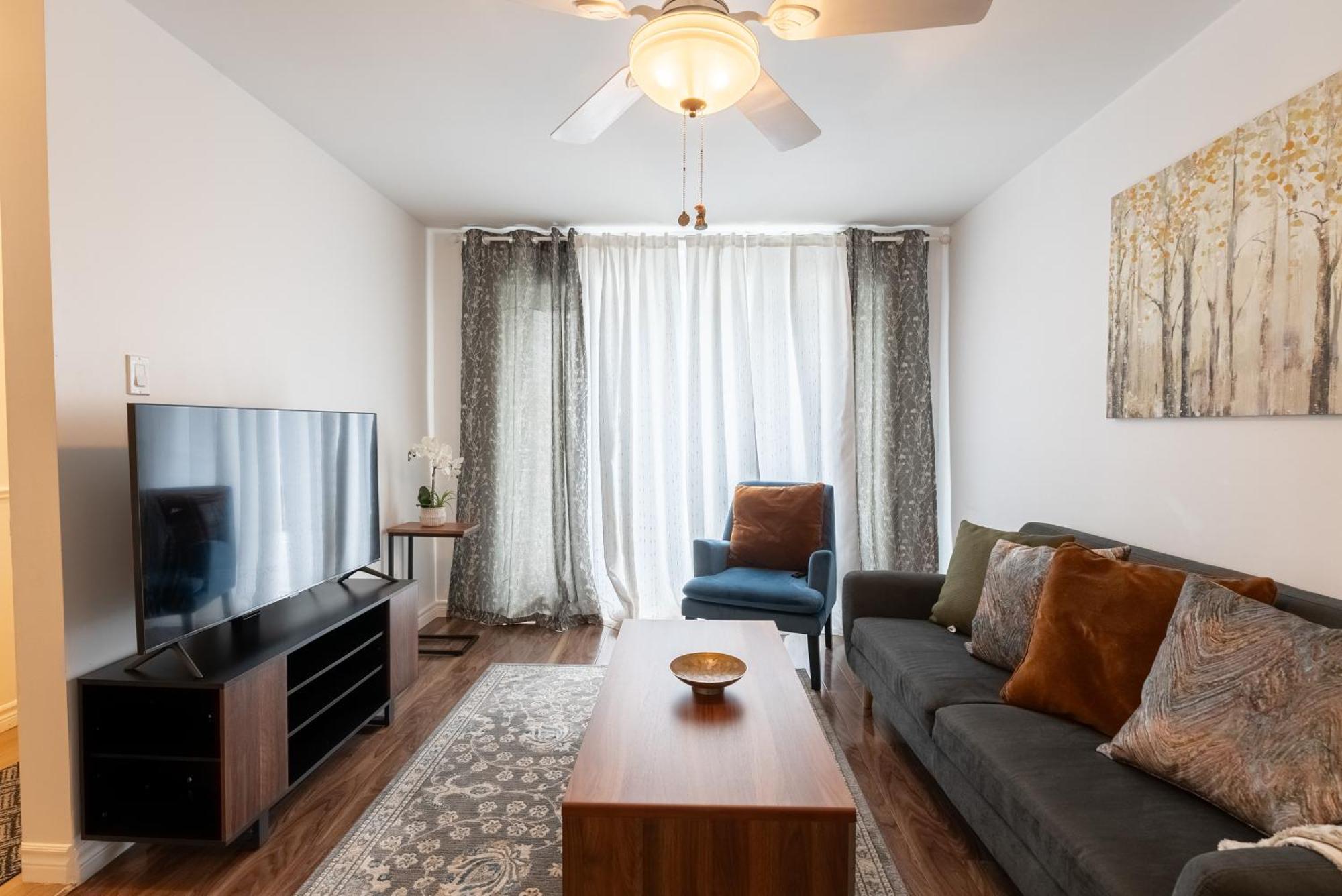Comfortable Spacious House With Parking Brossard Eksteriør bilde