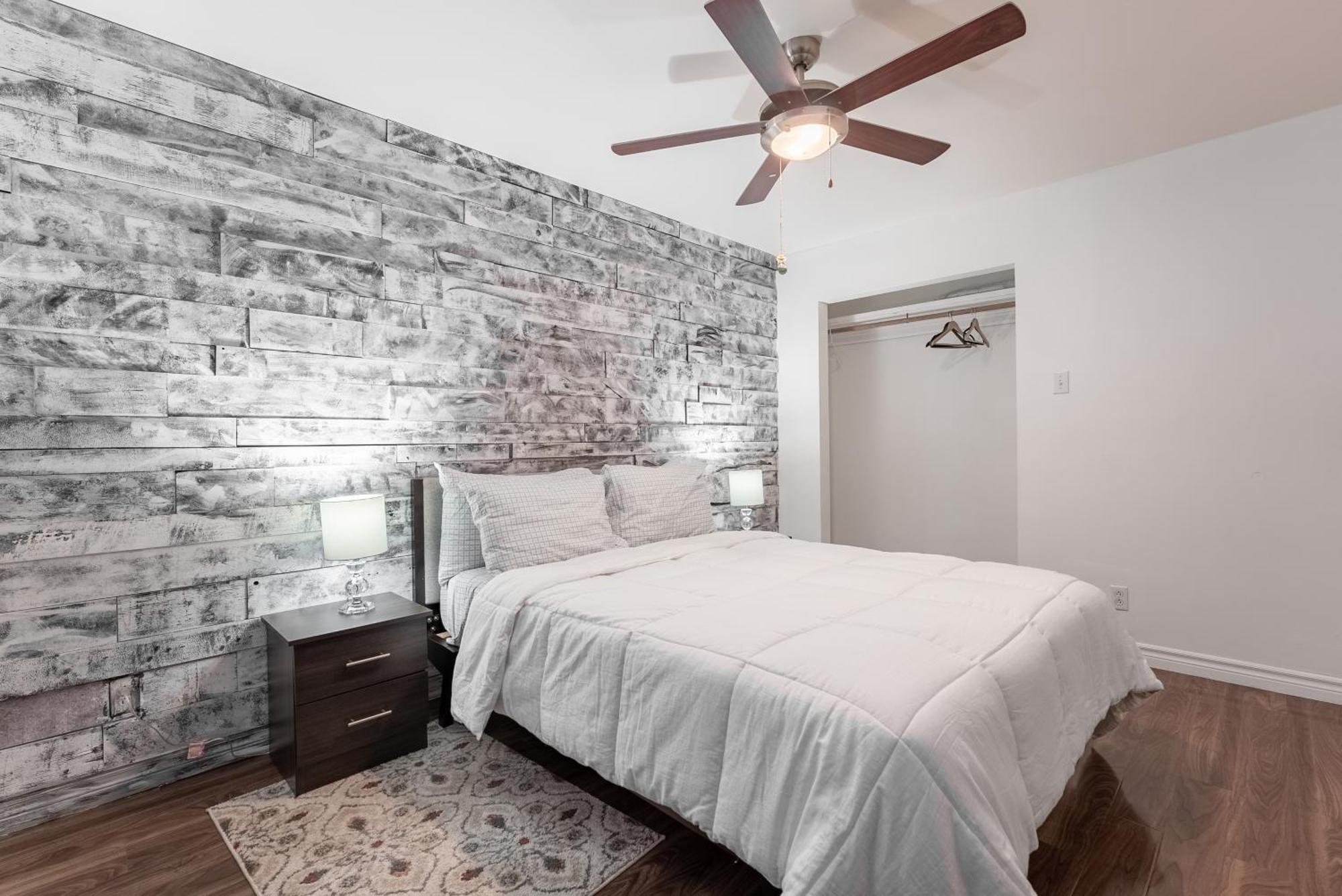 Comfortable Spacious House With Parking Brossard Eksteriør bilde