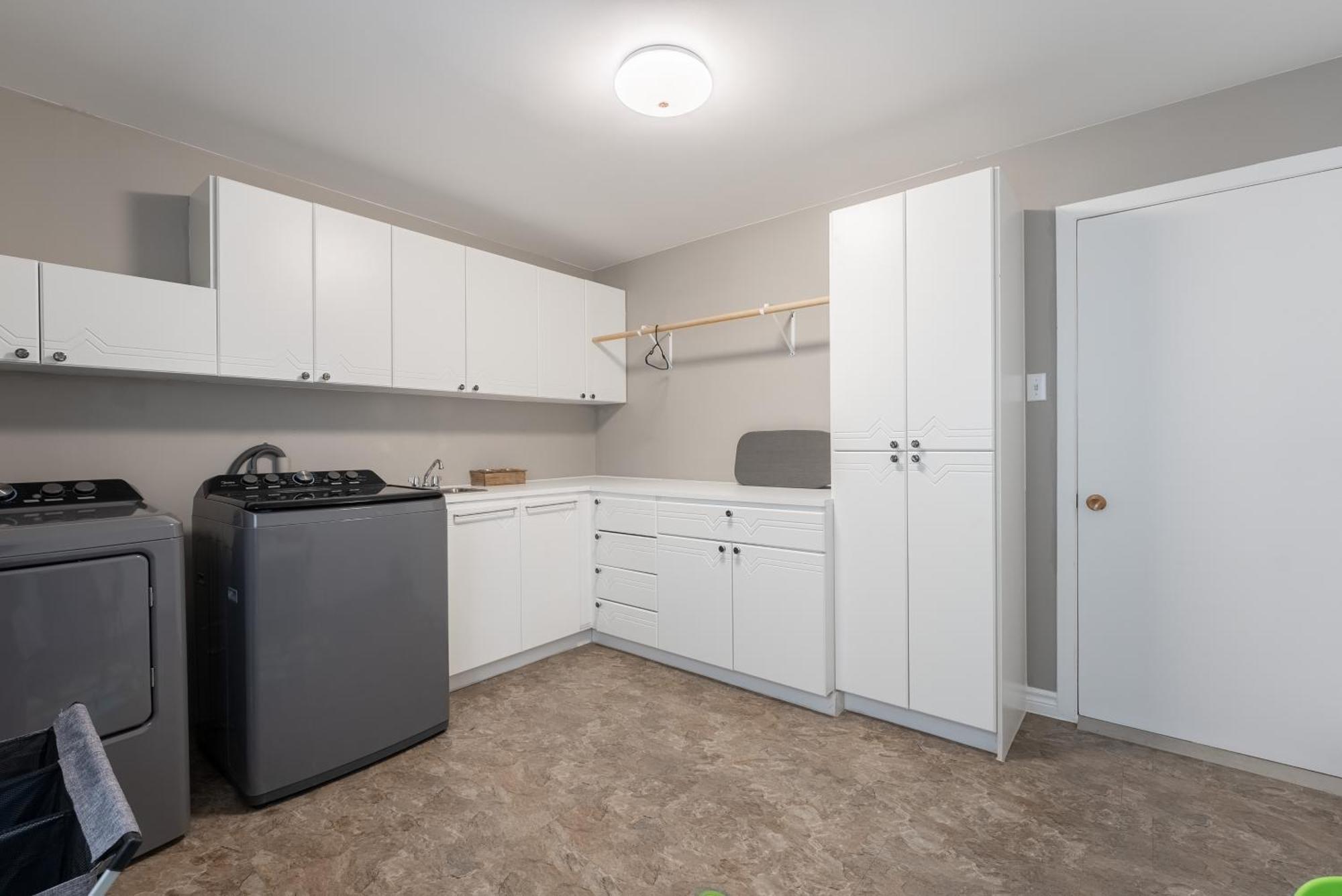 Comfortable Spacious House With Parking Brossard Eksteriør bilde