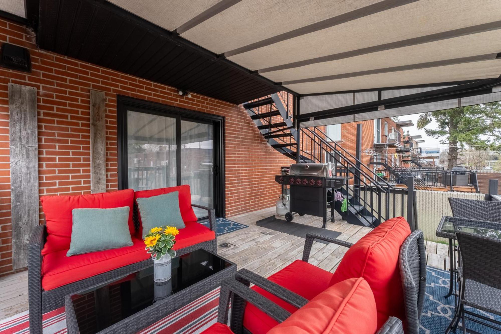 Comfortable Spacious House With Parking Brossard Eksteriør bilde