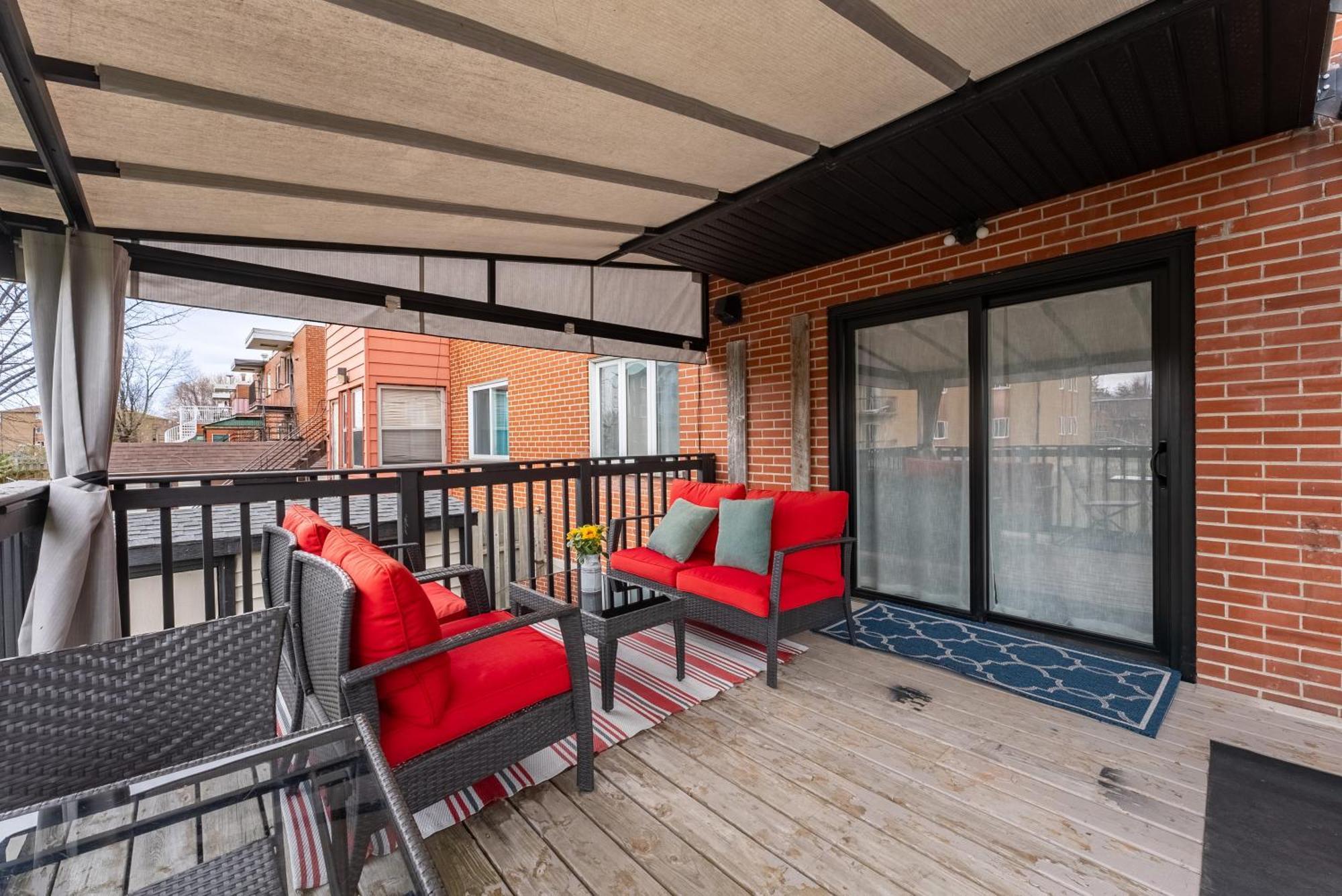 Comfortable Spacious House With Parking Brossard Eksteriør bilde